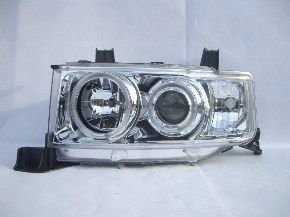 卓宏貿(mào)易公司 提供臺(tái)灣進(jìn)口之右軚汽車燈飾部品,歐盟認(rèn)證,保證不滲水,附設(shè)產(chǎn)品保養(yǎng),設(shè)有安裝服務(wù)